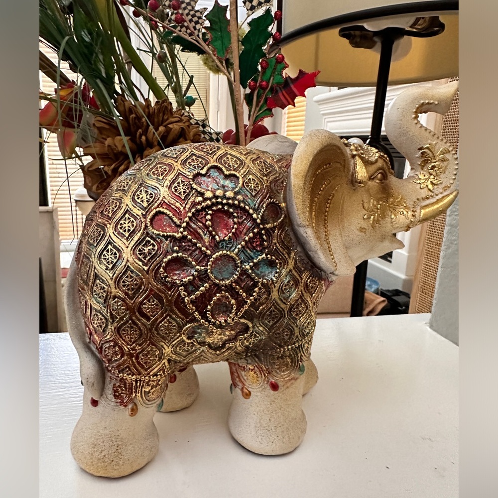 Happy Multicolored Elephant Decor